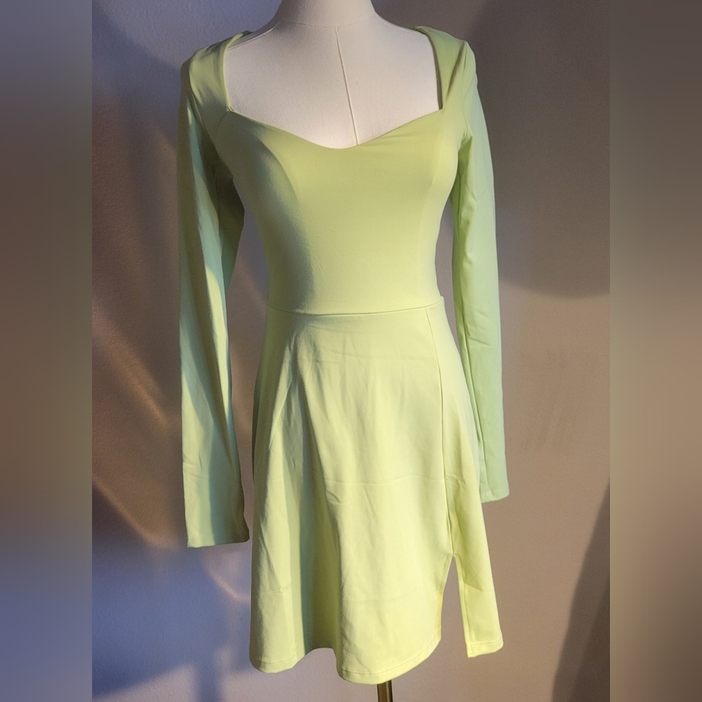 NWT Lime Green Long Sleeve Active Wear Dress With Sweatheart Neckline